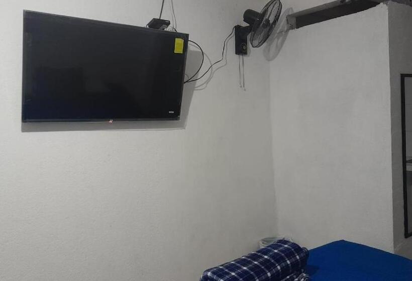 اتاق استاندارد, Bluehouse