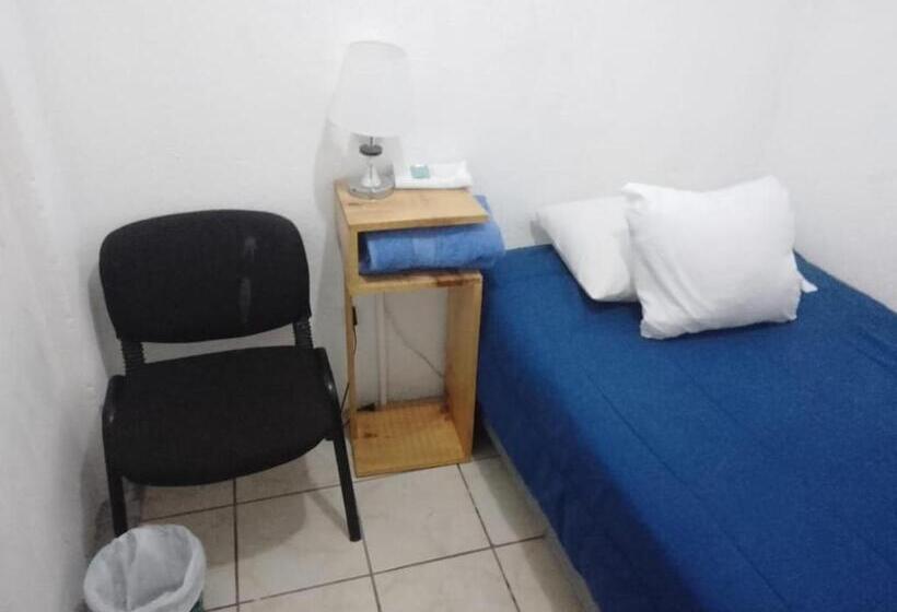 اتاق استاندارد, Bluehouse