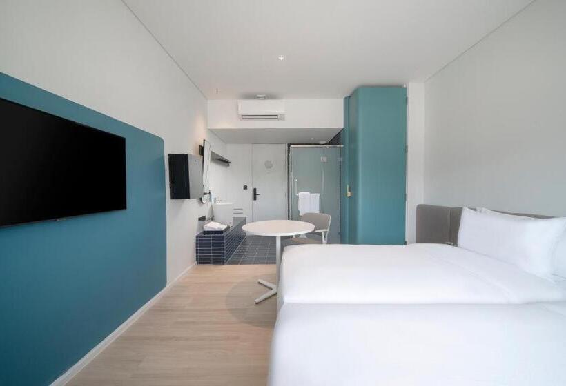 اتاق استاندارد, Go! Hotel Bowin At Robinson Lifestyle Bowin