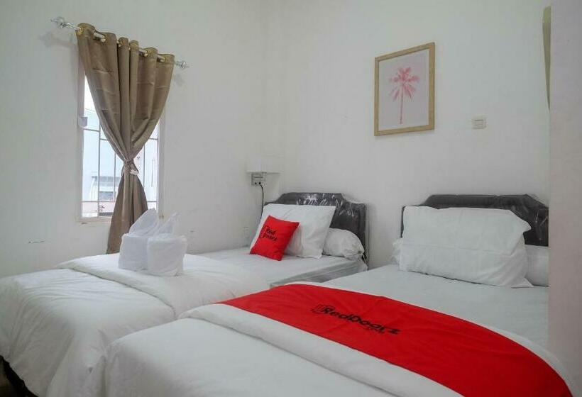 디럭스 룸, Reddoorz Plus At Lovina Inn Tonrangeng River Side