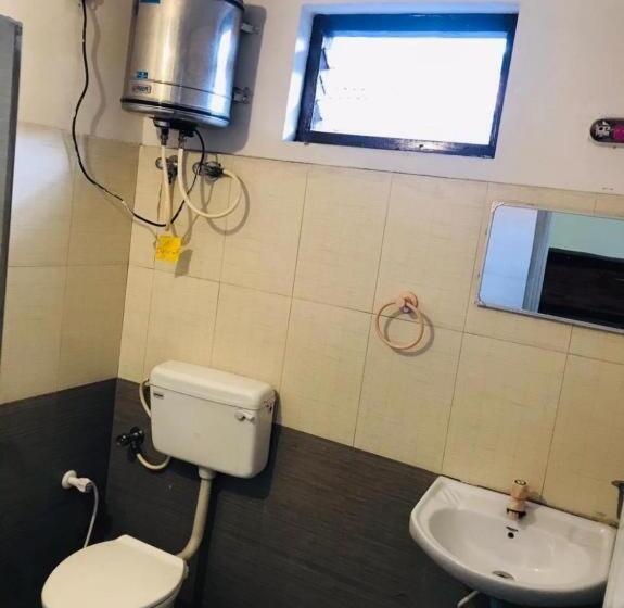 Economy Triple Room, Mystique Inn Ooty