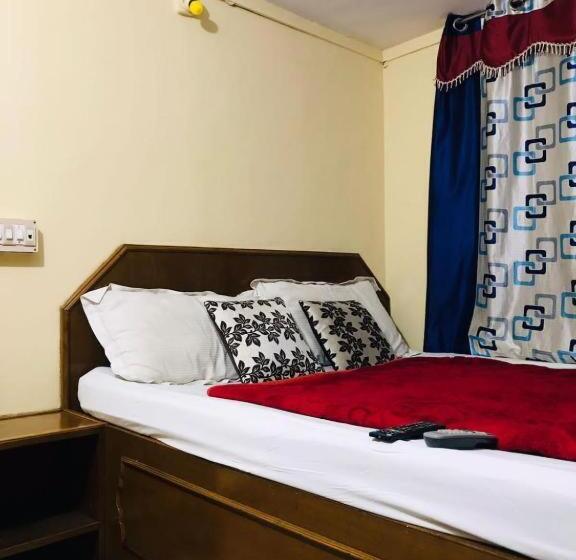 اتاق عادی, Mystique Inn Ooty