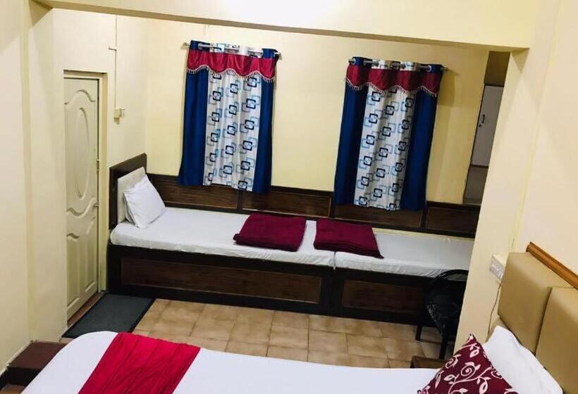 اتاق خانوادگی, Mystique Inn Ooty