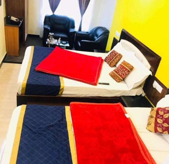 اتاق سوپریور سه تخته, Mystique Inn Ooty