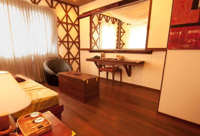سوئیت با بالکن, Viewpoint Ecolodge