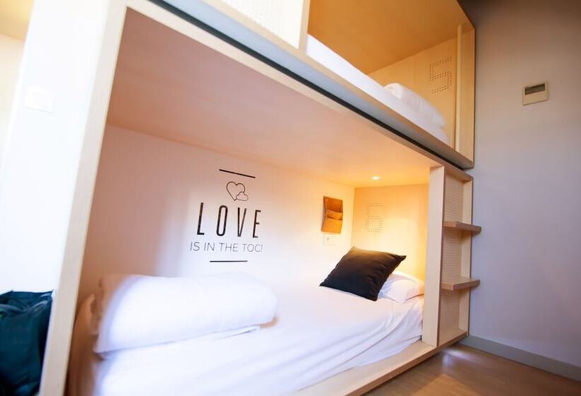 تختخواب در اتاق مشترک, Toc Hostel Madrid