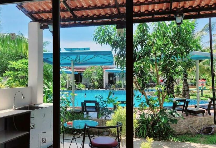 اتاق استاندارد چهار تخته, Fla Village