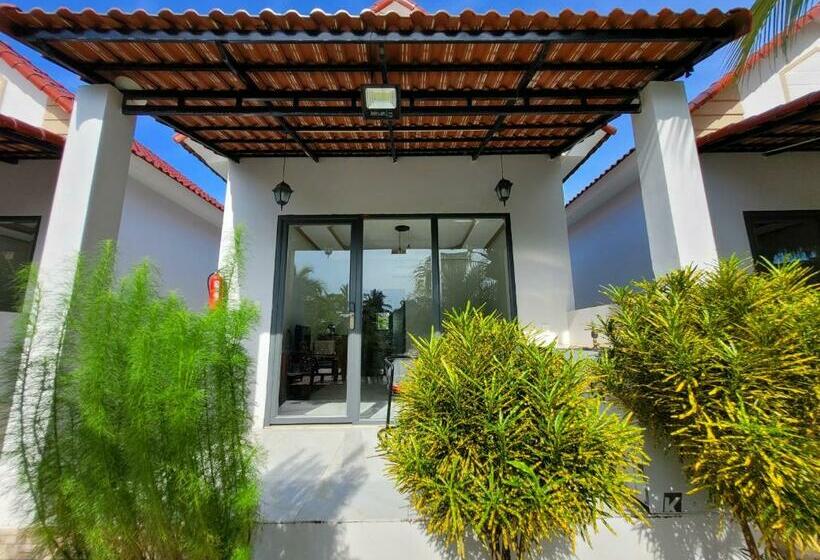 اتاق استاندارد چهار تخته, Fla Village