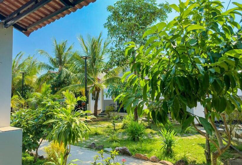 اتاق استاندارد سه تخته با چشم‌انداز باغ, Fla Village