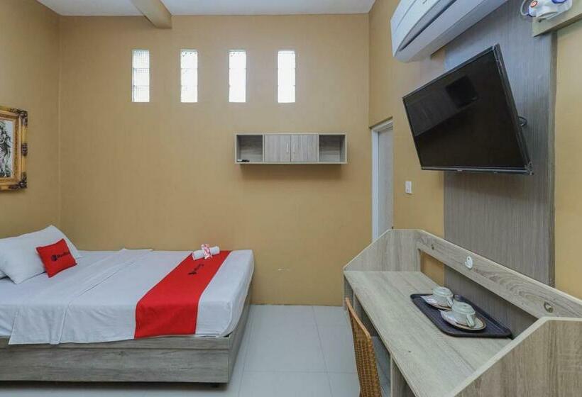 Номер Стандарт, Reddoorz Syariah At House Of Melati Kepanjen