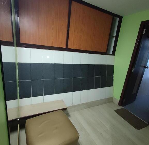 اتاق لوکس, La Casa