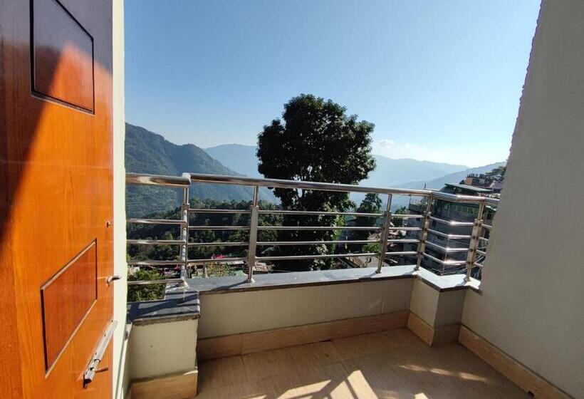سوییت با چشم‌انداز کوه, La Casa