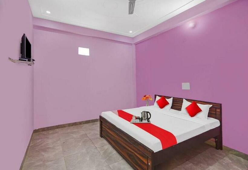 Quarto Triplo Clássico, Flagship Sweet Homes