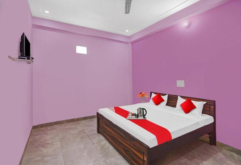 Quarto Triplo Clássico, Flagship Sweet Homes