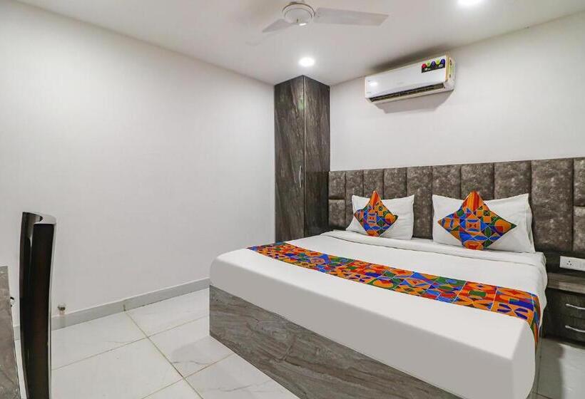 اتاق لوکس, Townhouse 1126 Super 8