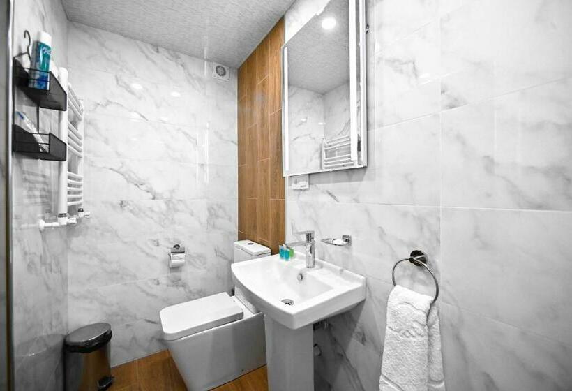 Семейный Номер, Aurelia Hotel & Restaurant