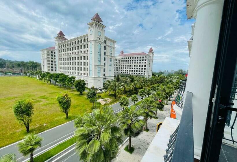 اتاق استاندارد با تخت بزرگ, Golden Tiger Grand World