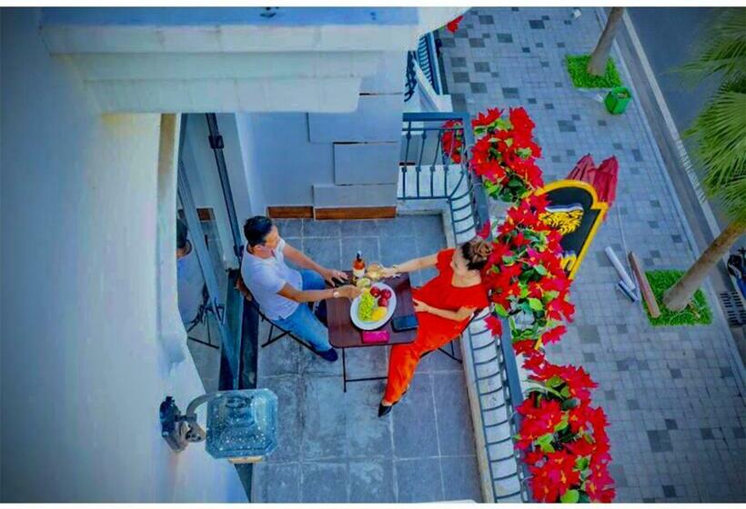 اتاق استاندارد با تخت بزرگ, Golden Tiger Grand World