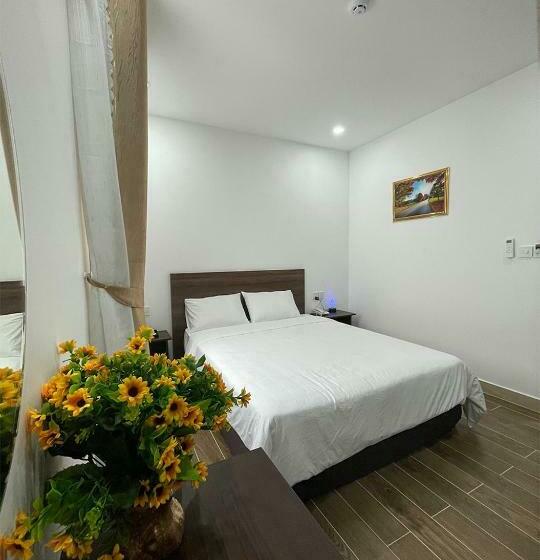 اتاق استاندارد با تخت بزرگ, Golden Tiger Grand World