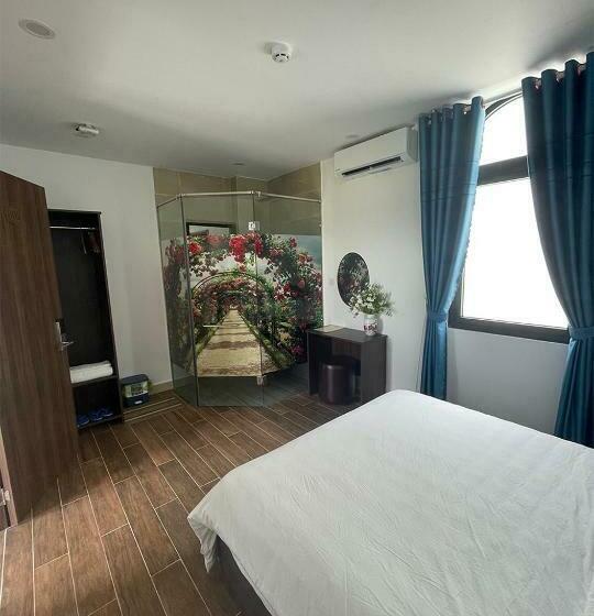اتاق استاندارد با تخت بزرگ, Golden Tiger Grand World
