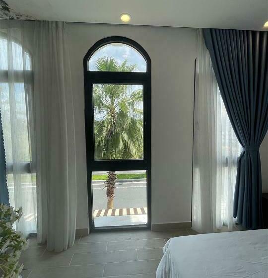 اتاق استاندارد با تخت بزرگ, Golden Tiger Grand World