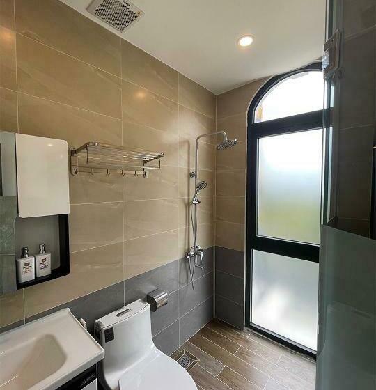 اتاق استاندارد با تخت بزرگ, Golden Tiger Grand World
