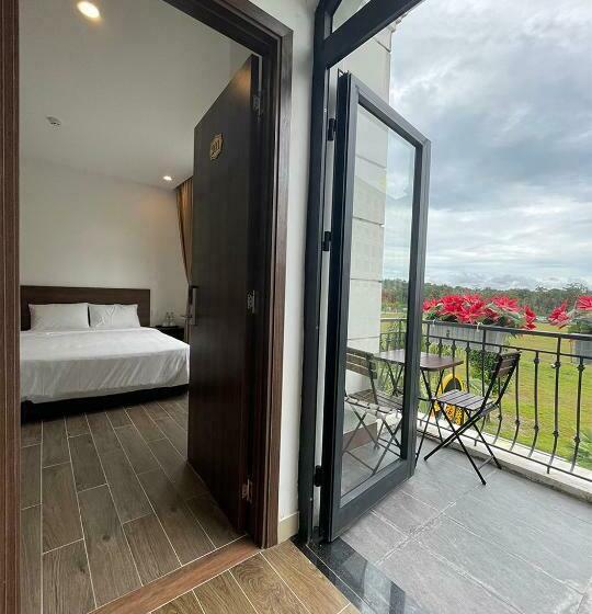 اتاق استاندارد با تخت بزرگ, Golden Tiger Grand World