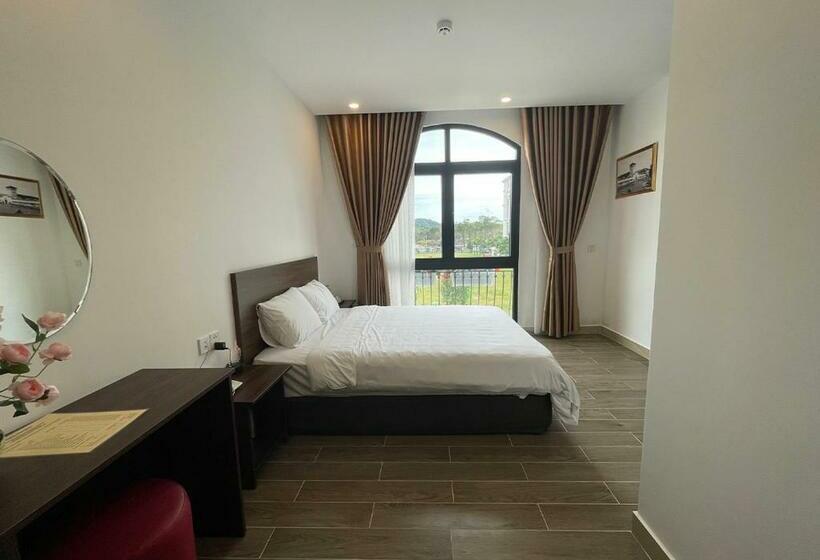اتاق استاندارد با تخت بزرگ, Golden Tiger Grand World