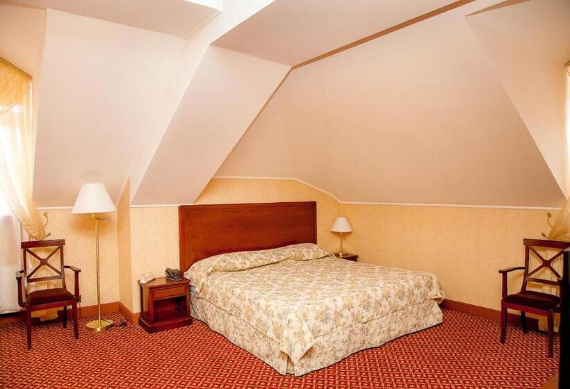 سوییت جونیور, Optima Collection Kamianets Podilskyi