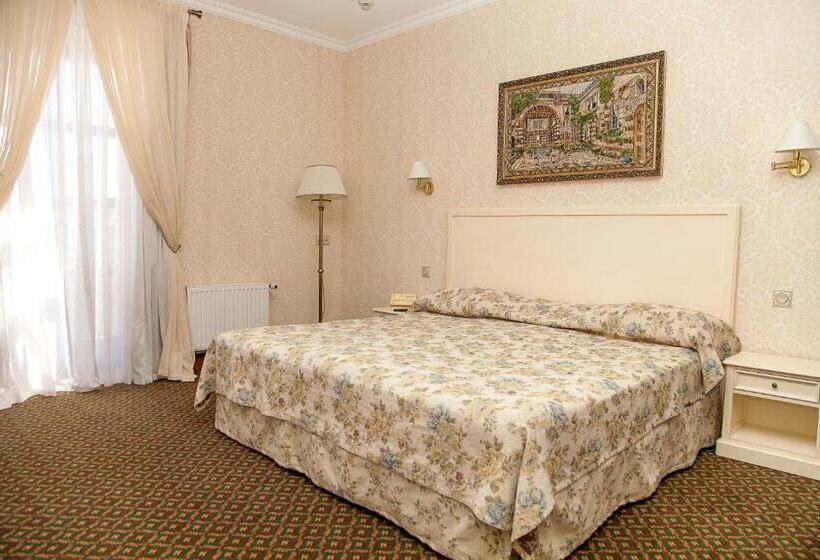 سوییت, Optima Collection Kamianets Podilskyi