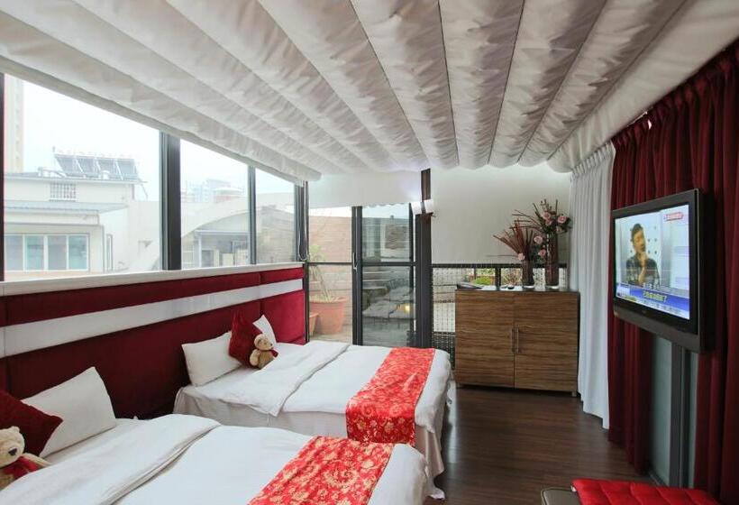 اتاق اجرایی سه نفره, Tanxiang Resort Hotel Sun Moon Lake Harbour   Sun Moon Lake Pier