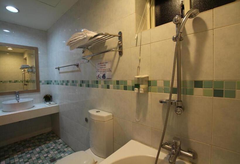 اتاق سوپریور با تخت بزرگ, Tanxiang Resort Hotel Sun Moon Lake Harbour   Sun Moon Lake Pier