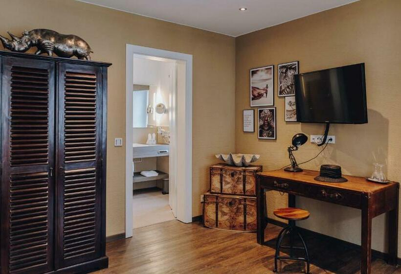 Quarto Estandar, Little 7   Boutique