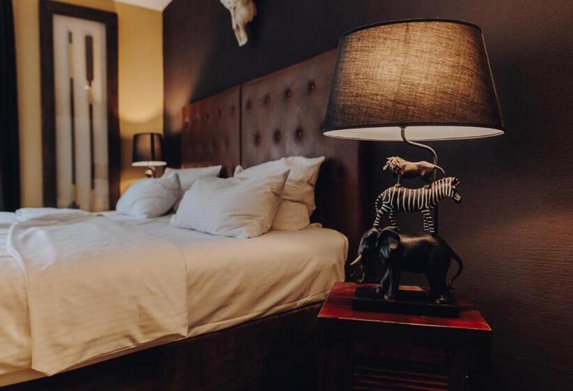 Quarto Estandar, Little 7   Boutique