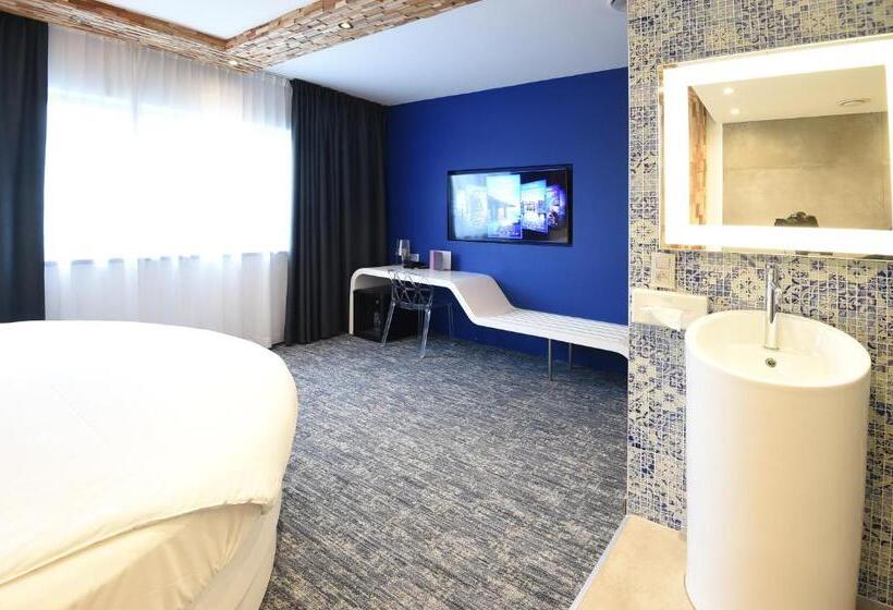 Люкс с гидромассажем, Ibis Styles La Louviere
