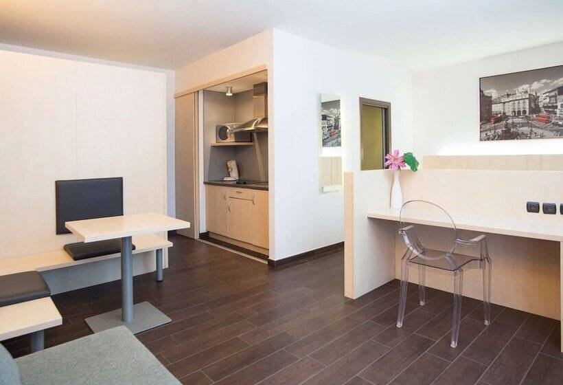 Апартаменты 1 Спальня, Ibis Styles La Louviere