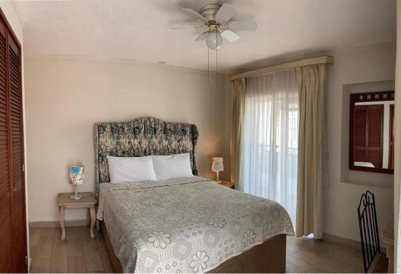 标准间, Real De San Diego