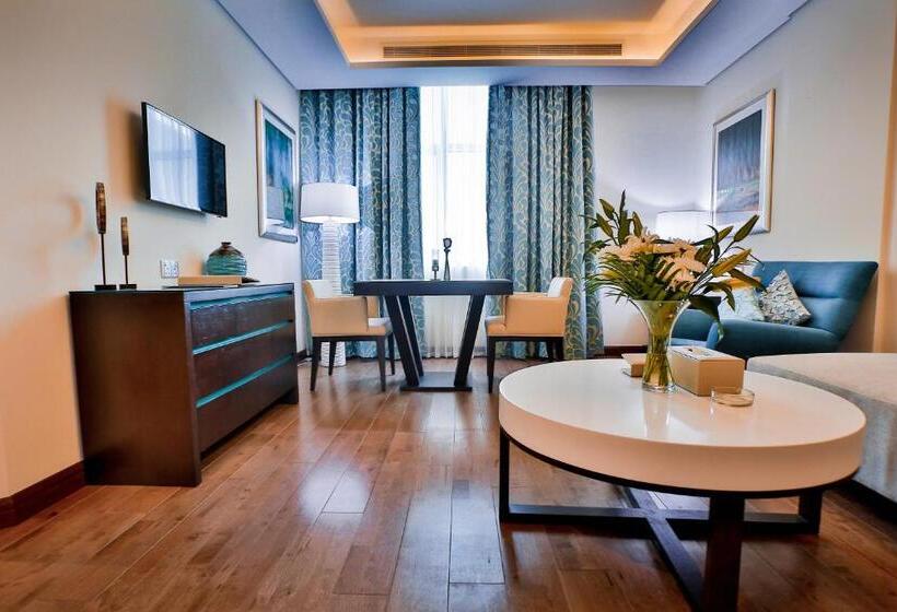Люкс Премиум, Signature Hotel Al Barsha