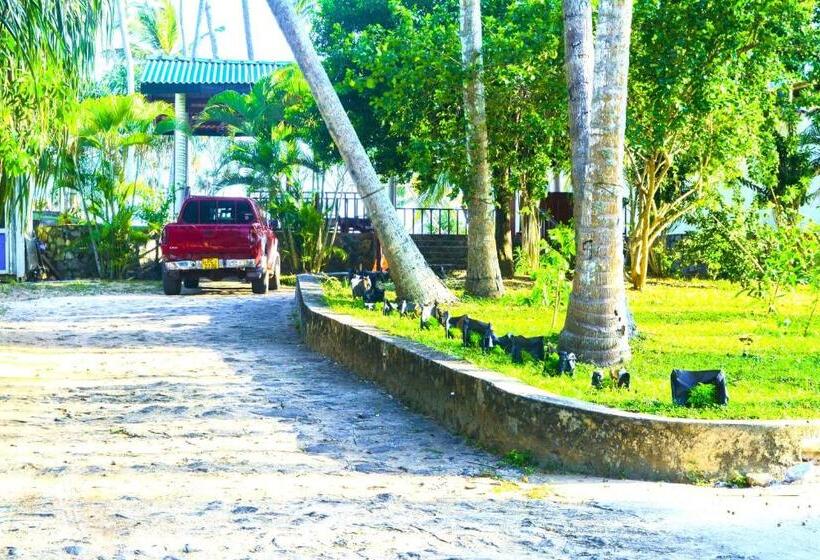 اتاق لوکس با چشم‌انداز دریا, Helios Beach Resort