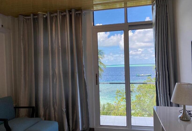 اتاق لوکس با بالکن و چشم‌انداز دریا, Viva Beach Maldives
