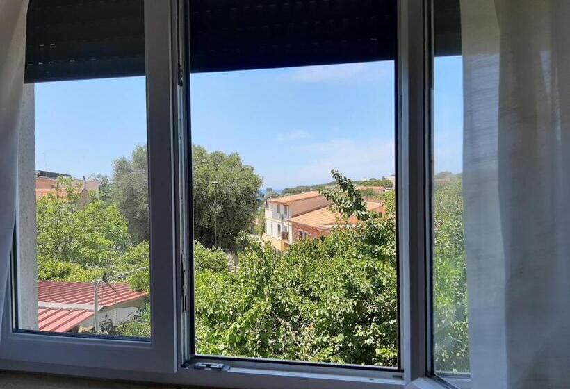 اتاق استاندارد با چشم‌انداز باغ, Villa Silvia B&b