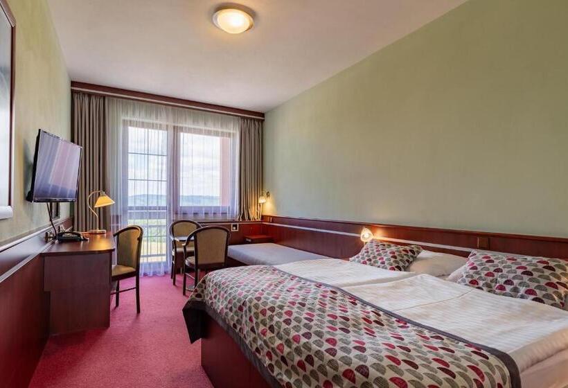 Трехместный Номер Классика, Orea Resort Panorama Moravský Kras
