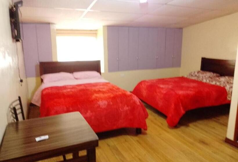 이코노이 4인룸, Hostal Mediodía Matriz