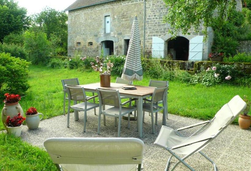 Standard room with outdoor bath, Chez Geppetto