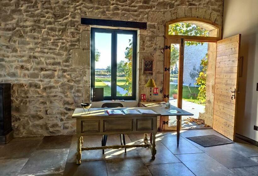 Хижина, Manoir Du Marquis De Montcalm