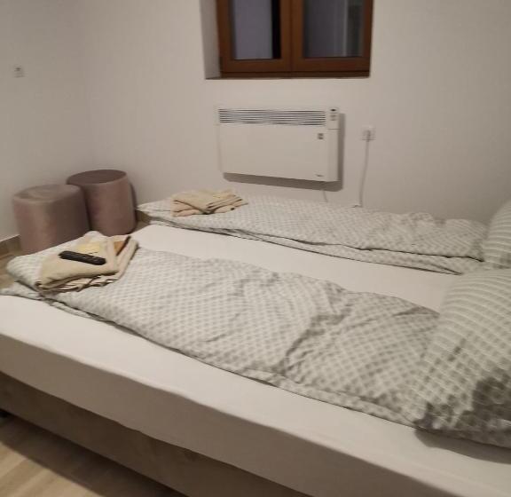 Номер Стандарт, Casa Bia Cribo Sannicolau De Munte   Bai Termale