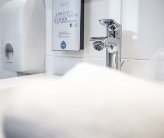 Номер Стандарт, Kyriad Prestige Saintmalo