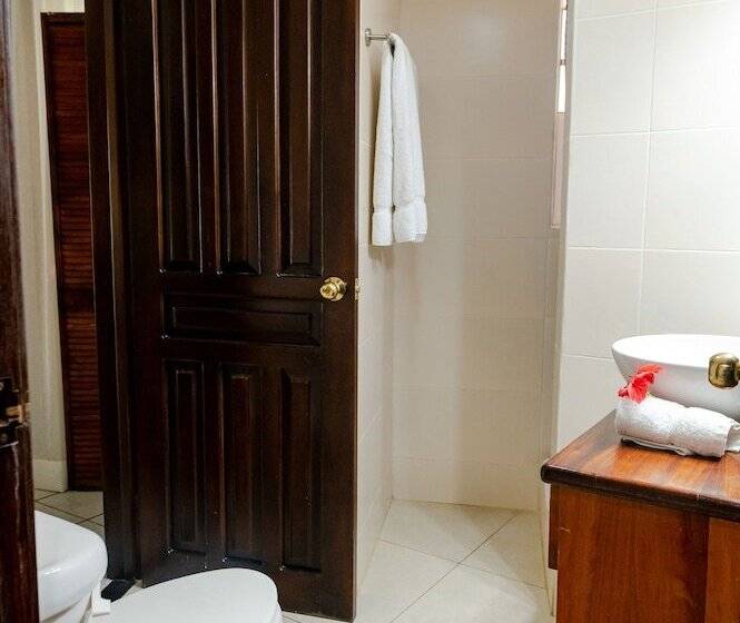 Quarto Estandar Cama King, Paradise Beach Hotel & Resort