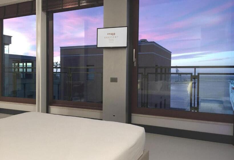 Suite with Terrace, Seeport