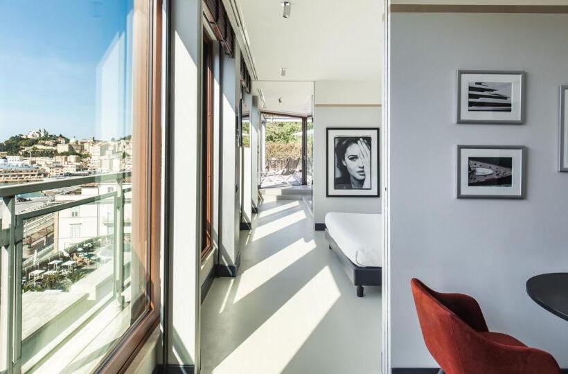 Suite with Terrace, Seeport